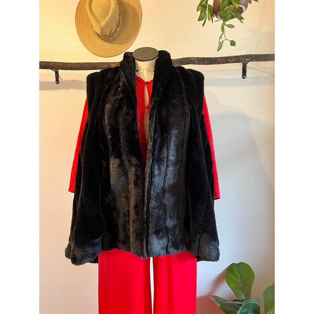 Haute Fox Black Soft Luxe Fur Open Style Vest Size 1X NEW with tags